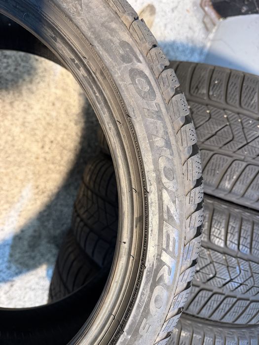 Гуми 245/40/19 PIRELLI Sottozero Winter