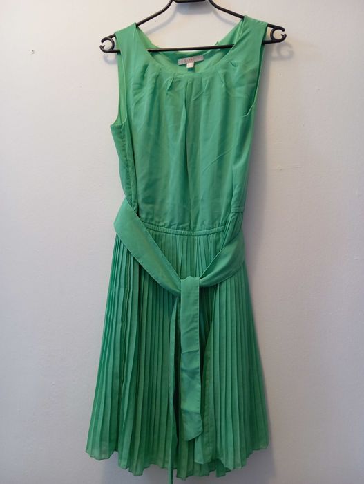 Нарядные платья и блузки