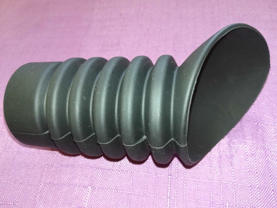 Гумен наочник за оптика