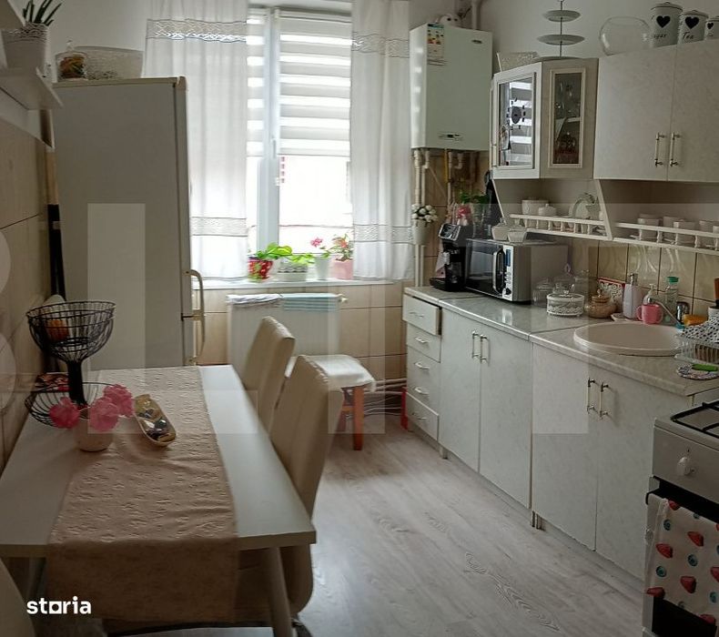 Apartament spatios cu 2 camera, 53 mp, zona Garii