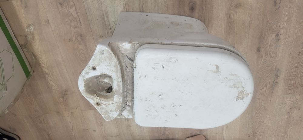 Продаю бу унитаз