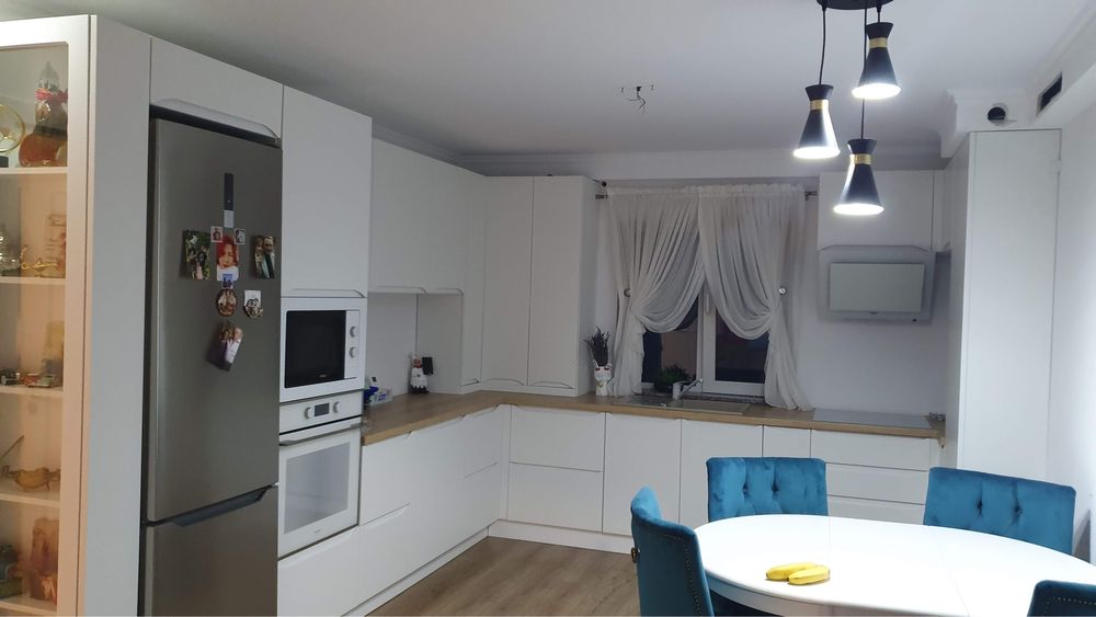 Apartament 2 camere,complet renovat si mobilat! Se vinde datorita fapt