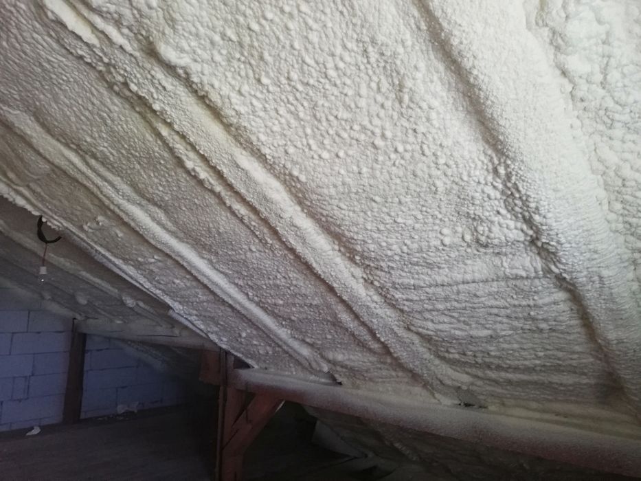 Izolații cu spumă poliuretanică