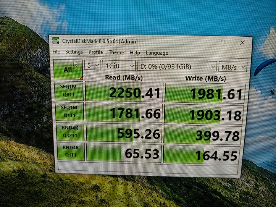 Vând SSD Crucial P1 1TB Nvme M2