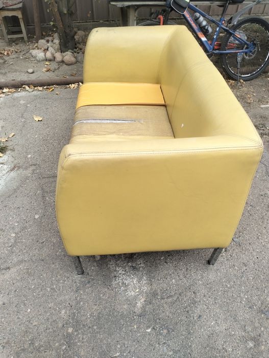 Продам  диван , размер 135*65