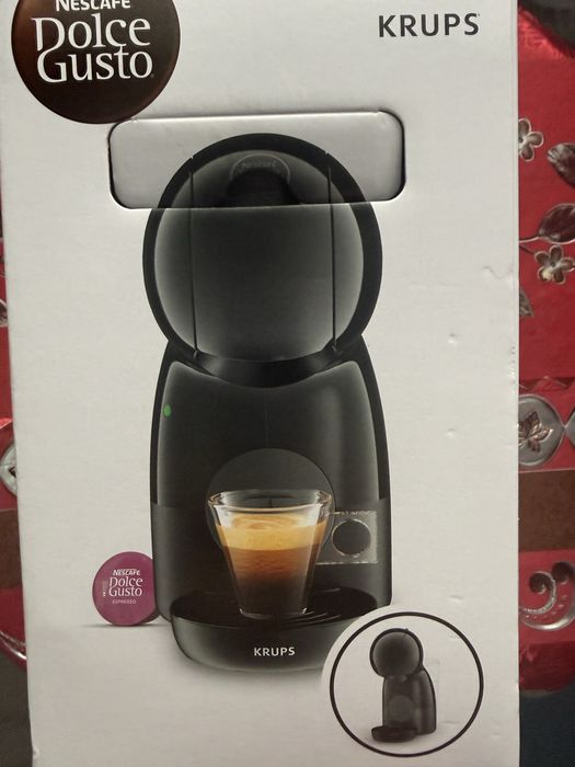 Expresor de cafea nou sigilat dela Dolce Gusto