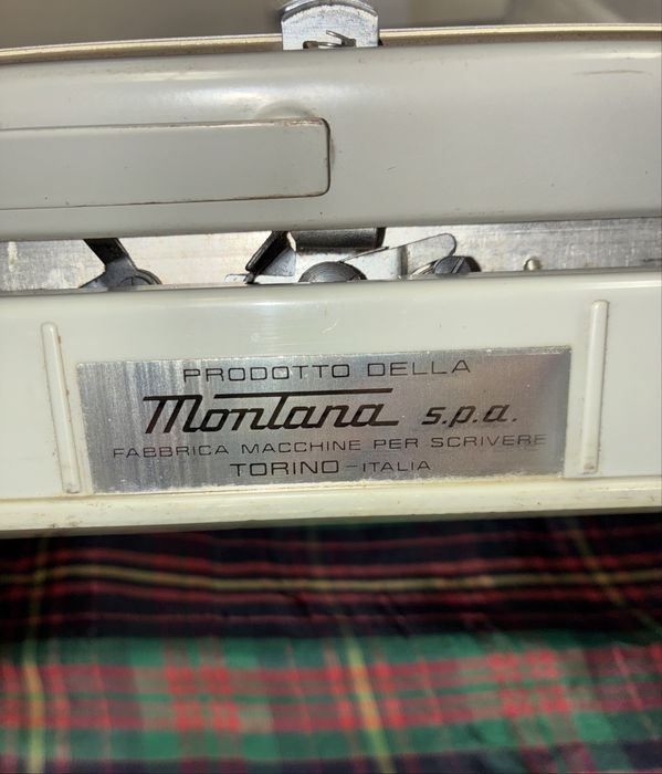 Пишеща машина Montana - Made in Italy