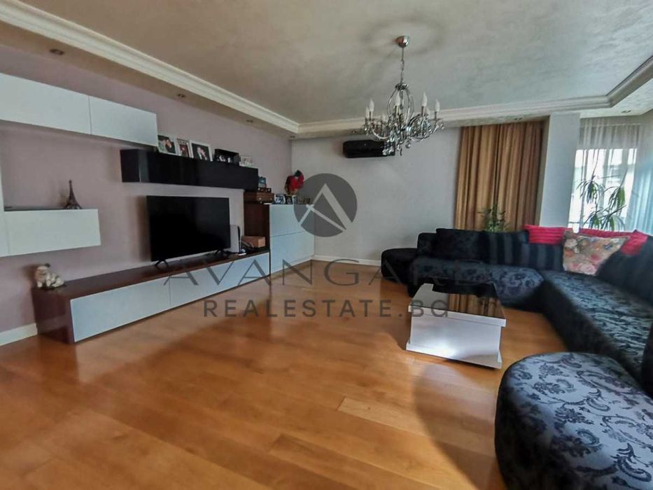 оф.11026 Многостаен с Паркомясто Герджика