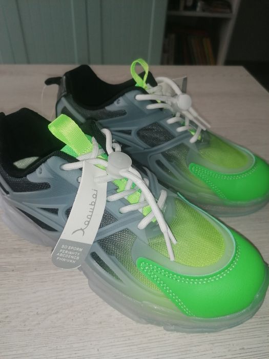 Светещи маратонки с Usb зареждане