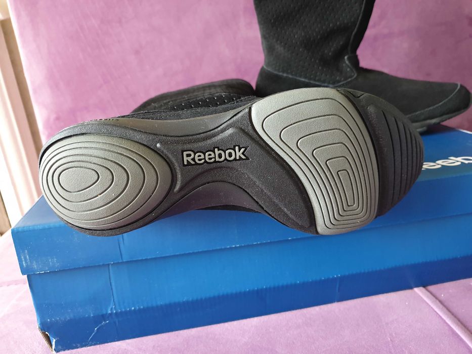 Новые сапоги Reebok Slimtone