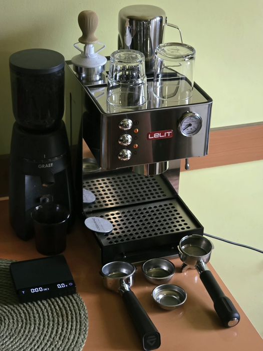 Lelit Anna PL41EM + Graef CM702