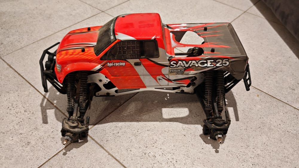 HPI Savage 25 roller
