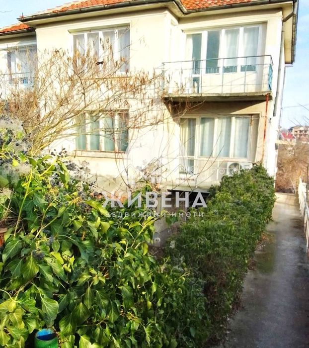 Продавам 3-стаен апартамент, етаж от къща, в с.Кранево, обл. Добрич