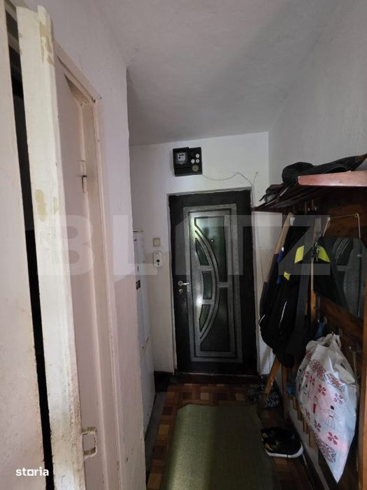 Apartament 3 camere, semidecomandat, 47 mp, zona M40