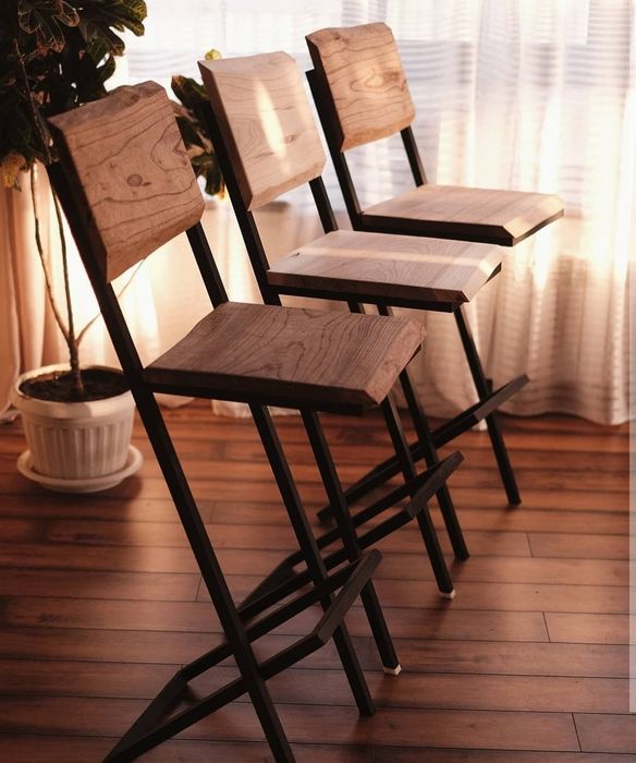 Бар столове от масив и желязо