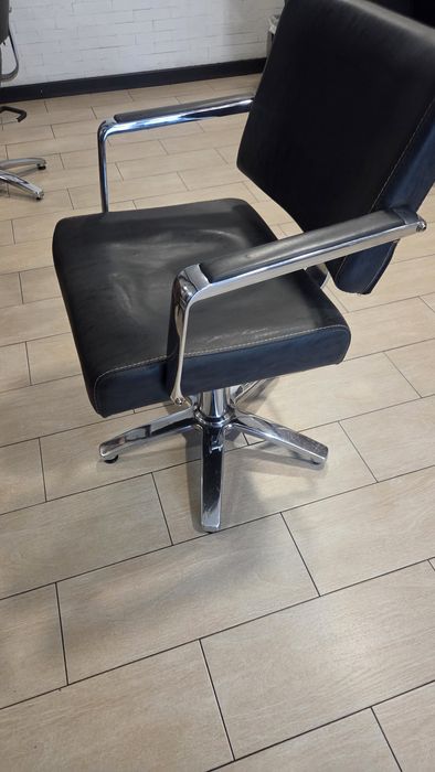 Кресло парикмахерское