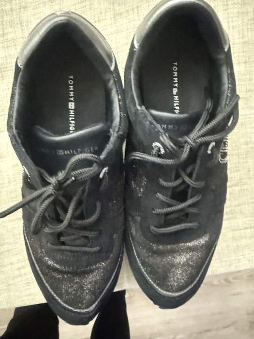 Дамски оригинални Сникърси Tommy Hilfiger