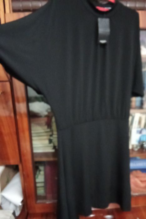 Платье женское. .