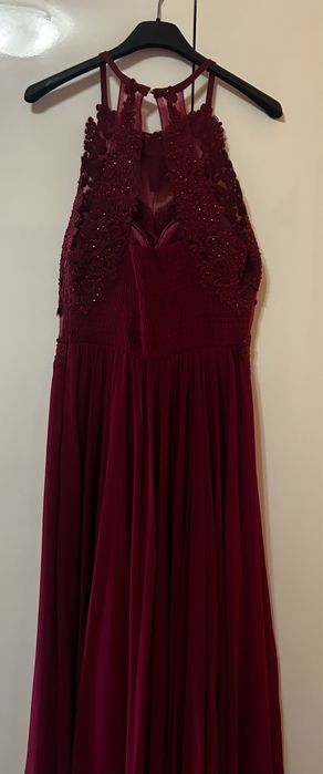 Официална червена рокля