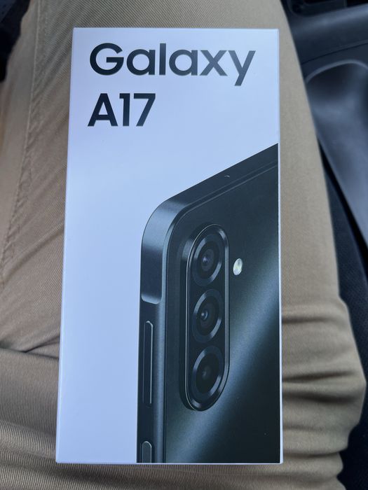 Продам телефон Samsung a 17 новая