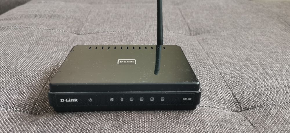 Рутер D - Link dir 600
