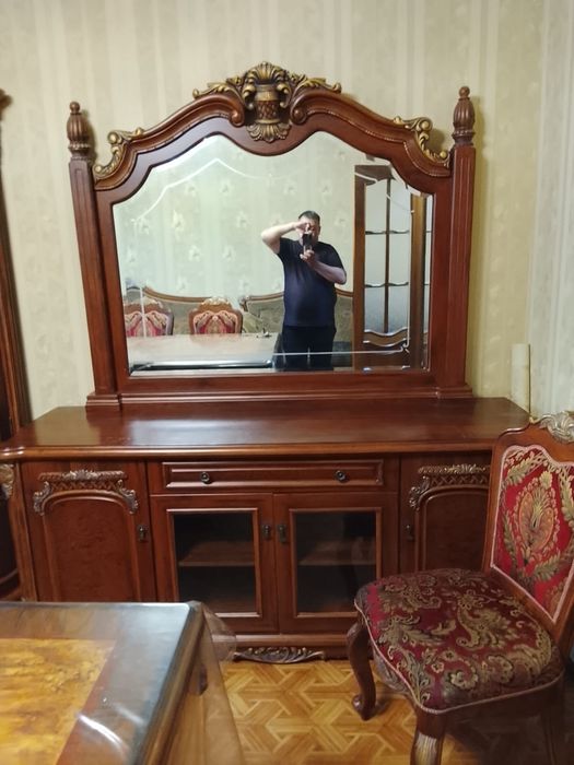 Спальный гарнитур