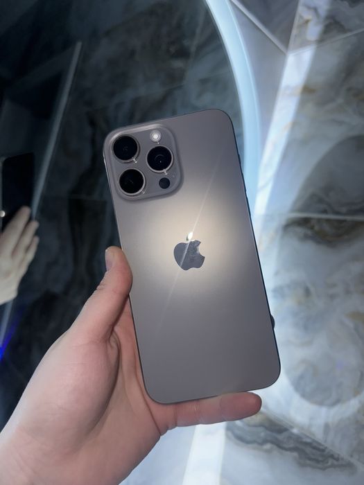 Продам айфон 15 про макс на 512 Гб