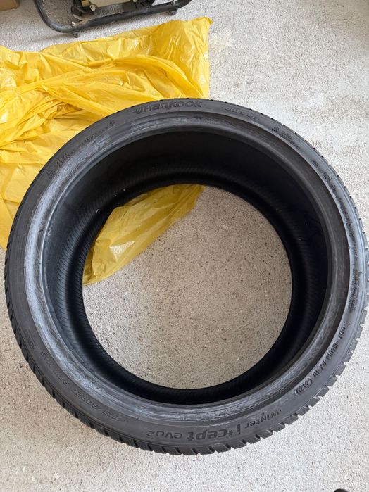 Гуми hankook winter i cept evo2 dot20