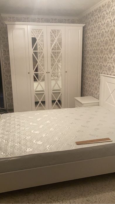 Продам спальный гарнитур