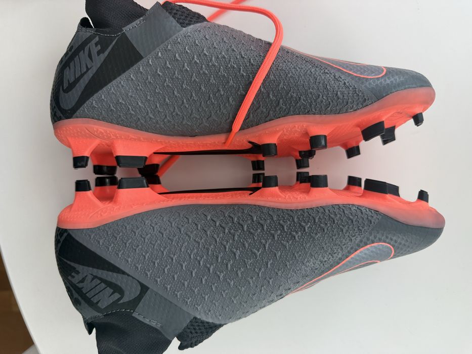 Ghete de fotbal Nike