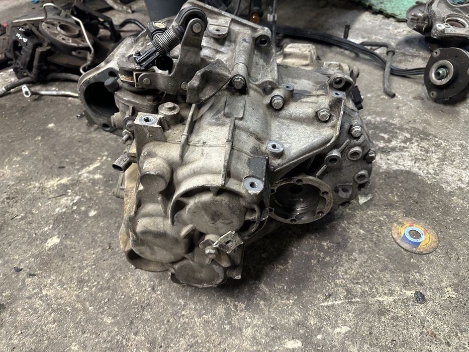 Скоростна кутия ауди с3  куатро s3 8l отлична