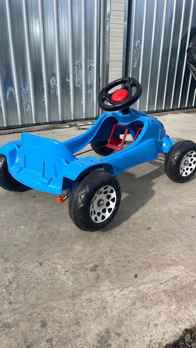 Mașinuță baieței