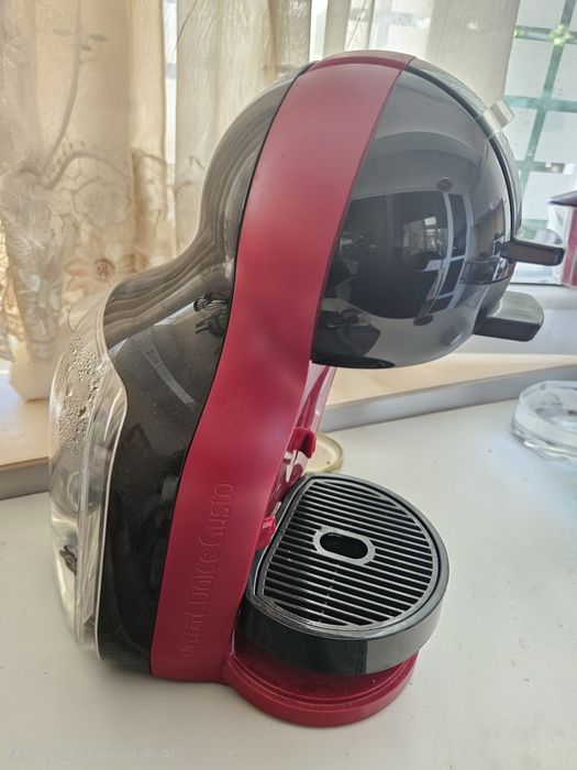 Aparat cafea capsule nescafe dolce gusto