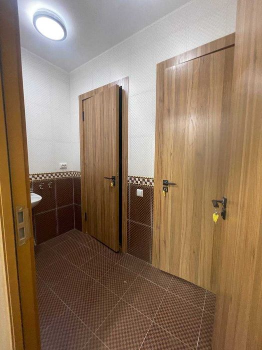 Офис 500м центр города, ул.Моштабиб, первая линия с ремонтом (ЛА)