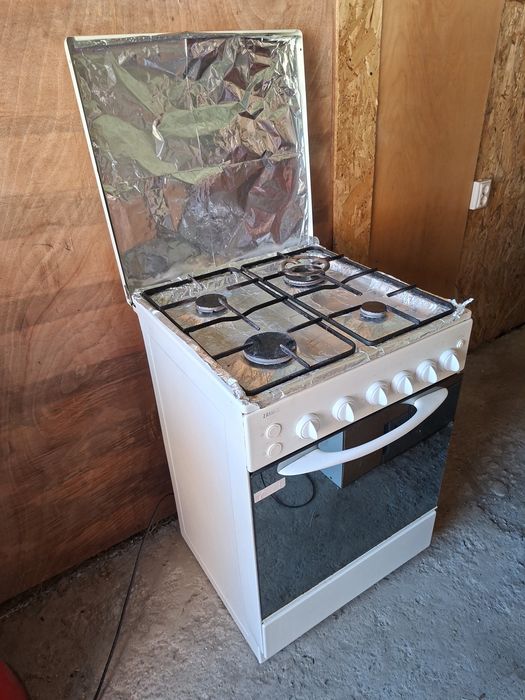 Vand Aragaz zanussi