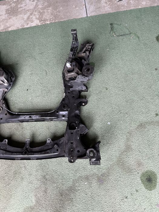 Jug motor cadru punte fata Bmw X5 G05 X6 G06 X7 G07