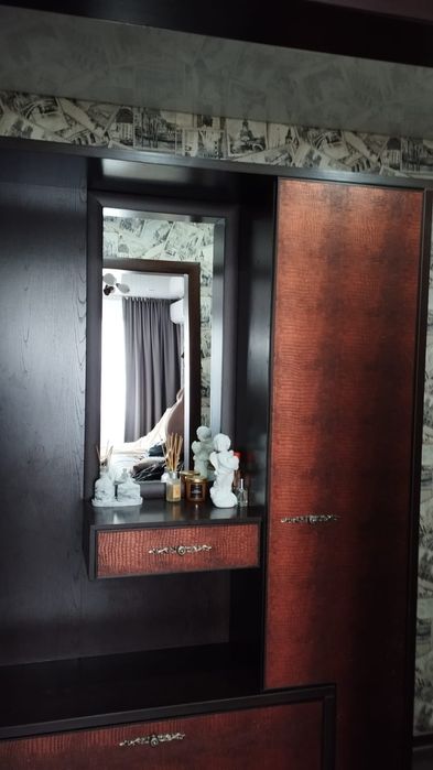 Прихожая мебель хорошая