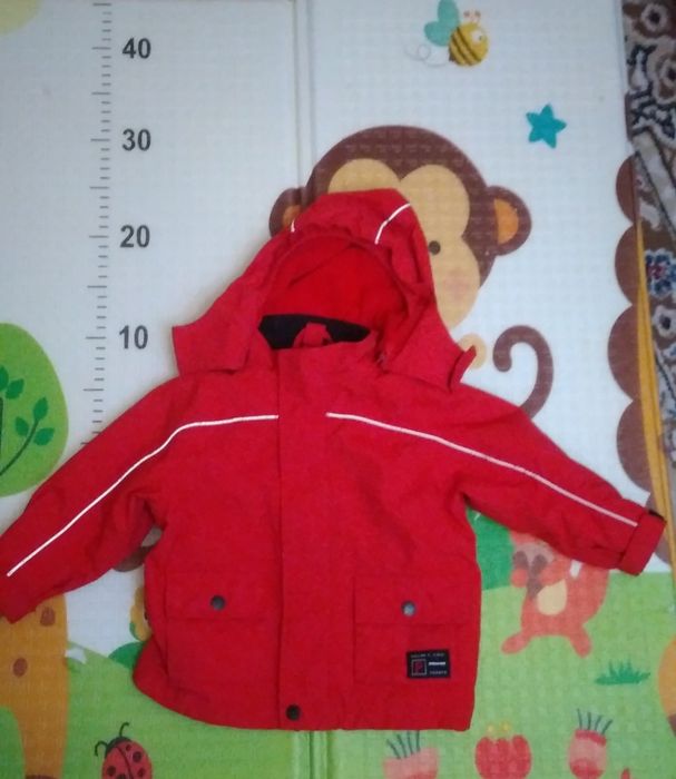 Продам демисизонные курточки