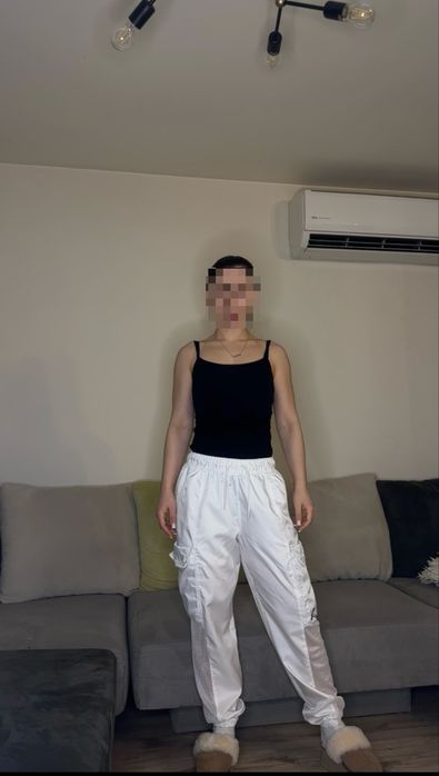 Дамски бели карго панталони Nike Jordan