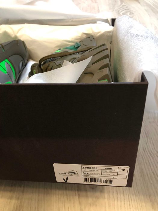 Valentino sneakers 41 si 42 originali, full box, retail 690 euro