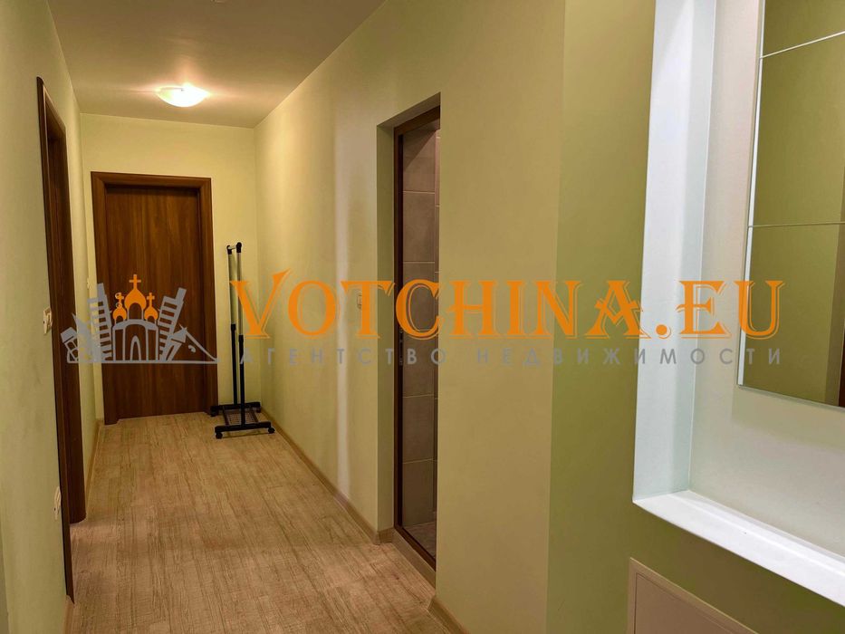 Светъл тристаен апартамент с тераси и морска панорама в Каварна