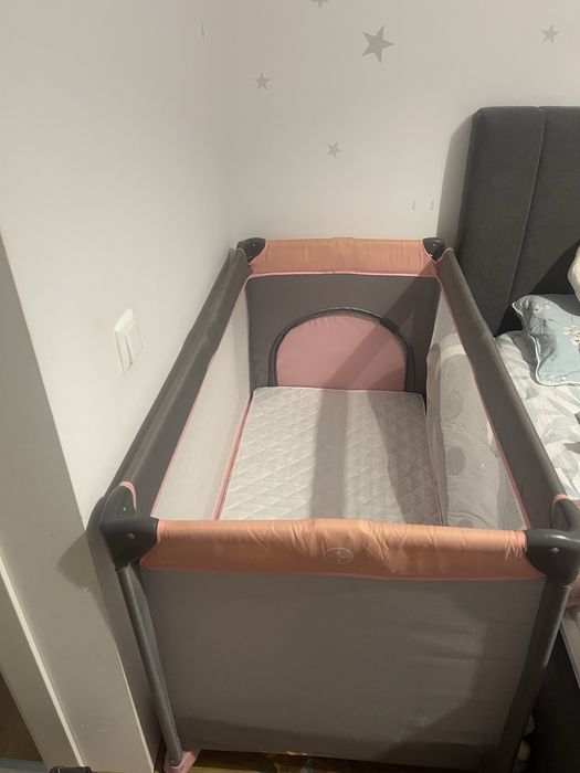 Patut si tarc pliabil bebe cu saltea extra inclusa