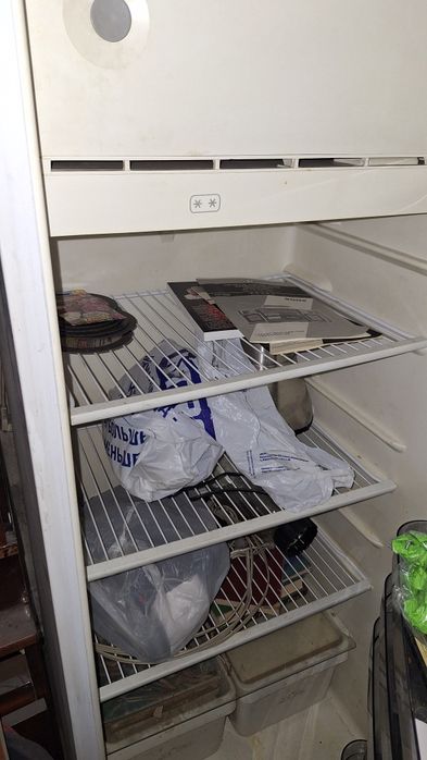 Холодильник продаётся