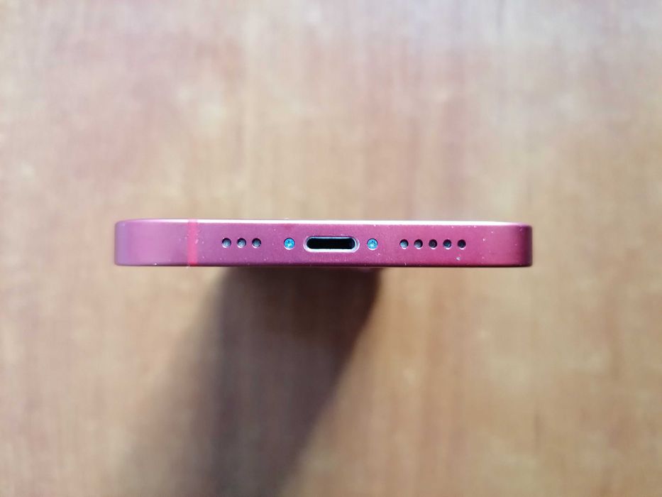 Iphone 12 в много добро състояние