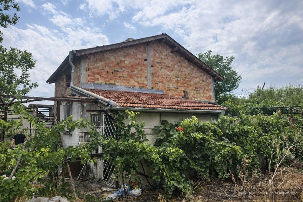 Двуетажна Къща, за продажба, село Ливада