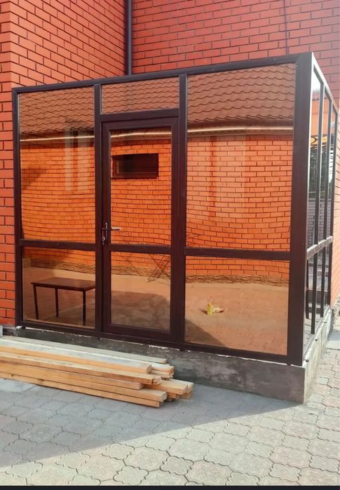 Пластиковые окна, двери, витражи