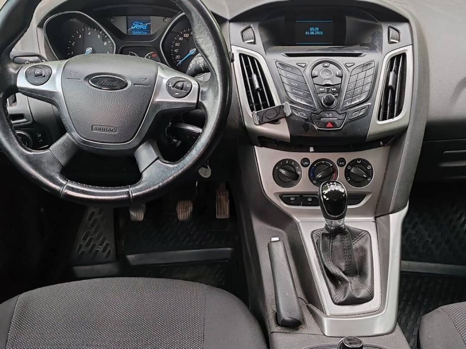 Форд фокус 3  2011г