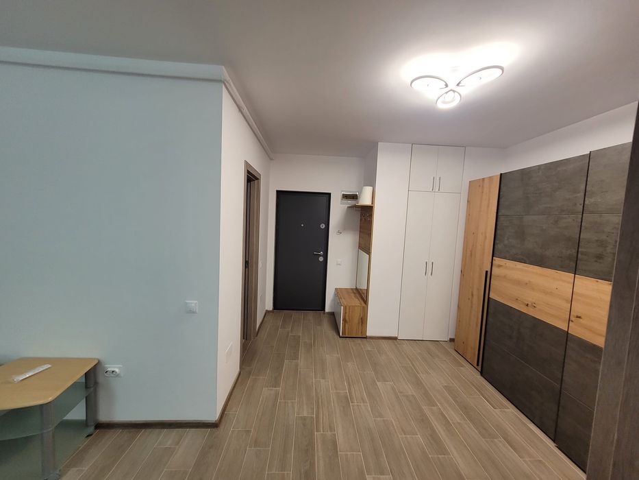 Inchiriez apartament