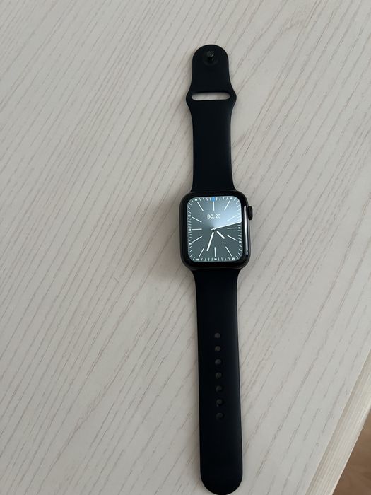 Apple Watch 6 44 мм — оригинал