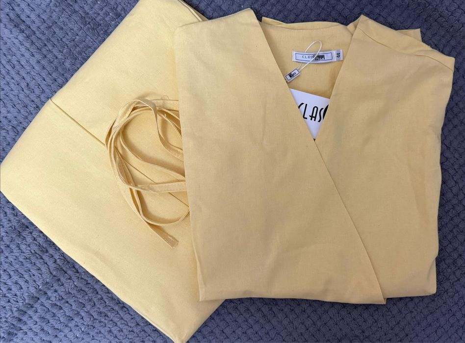 Продам брючный костюм